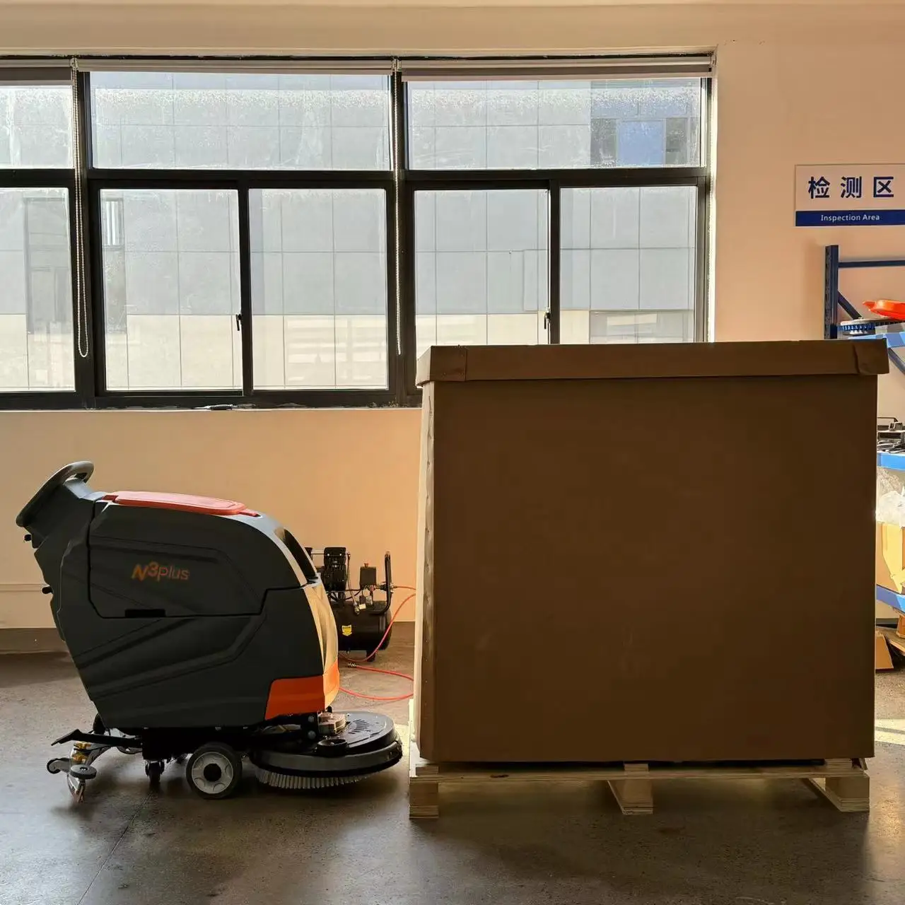 Industrial floor scrubber dryers portable commercial floor scrubber machine fits in the trunk of a medium to large car