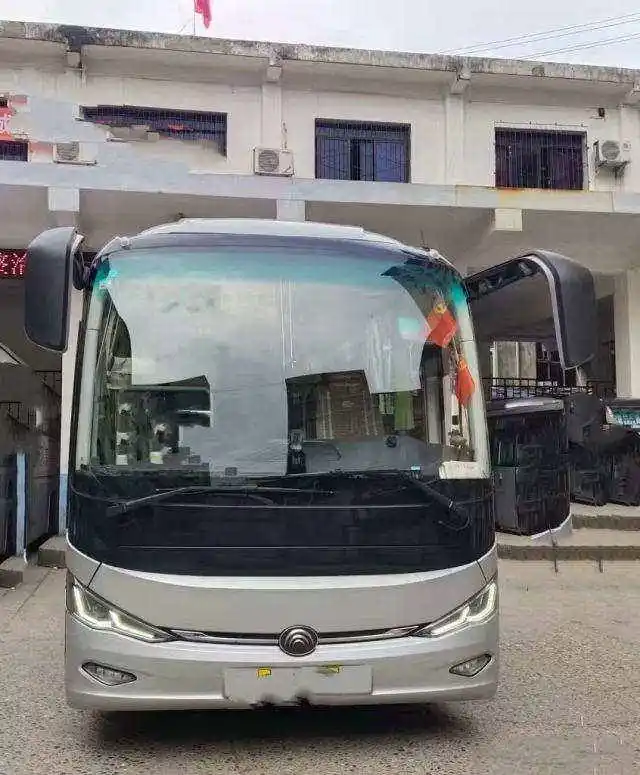 Yu  Tong Used Bus ZK6907 Coach Bus Luxury of 2021 39 Seats Bus Prices Diesel Airbag Chassis