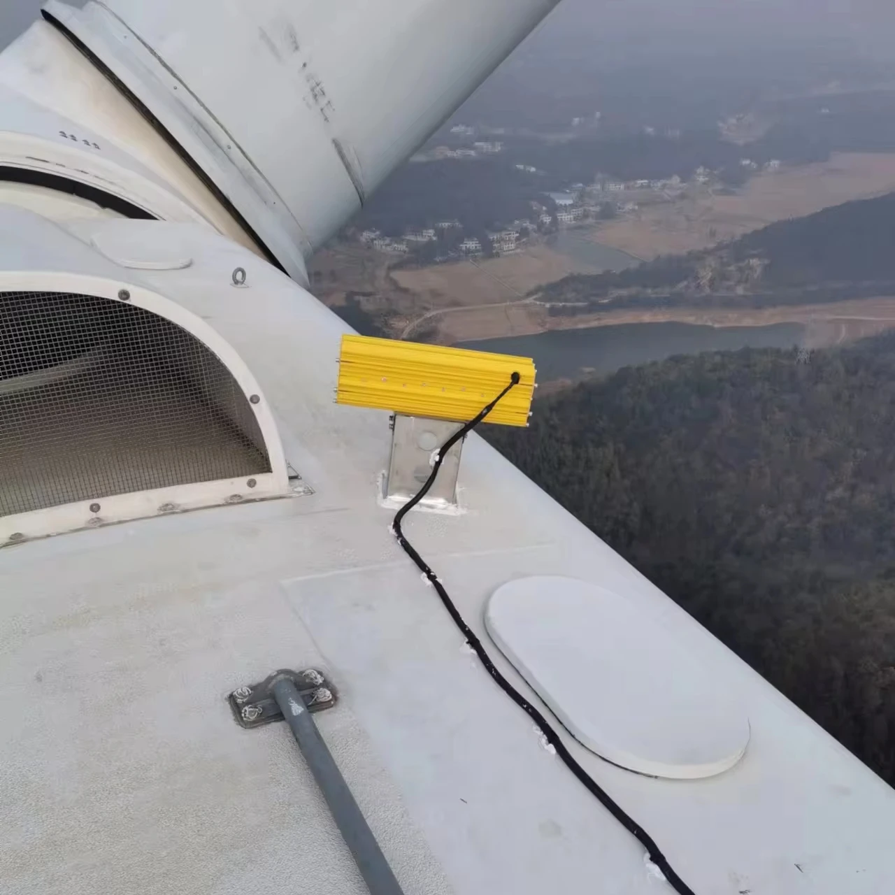 High Intensity LED Obstruction Lights & Obstacle Lighting 100.000cd Complies with ICAO Obstruction Light for Wind Turbines