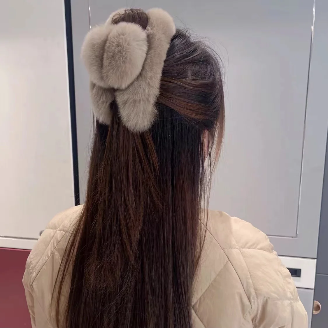 Wholesale fashion Rex rabbit hair ball plastic hair claws candy colors  clips clips for thick hair