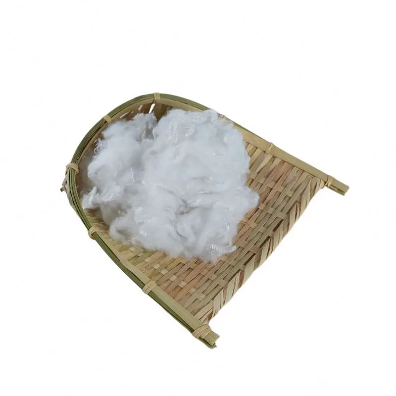 China Factory  sales PET Bottle Flakes 1.4D*38mm 1.56 dtex  hot rolling lining polyester recycled staple fiber