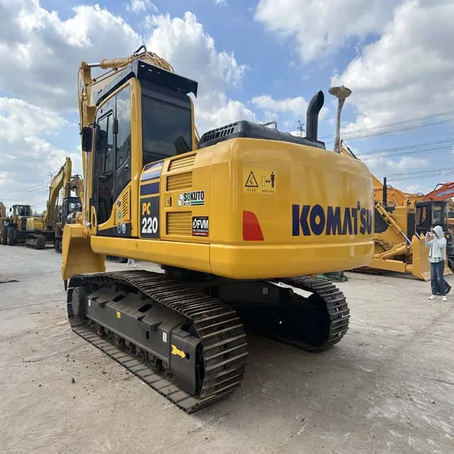 Used Komatsu PC200-8 excavator 20t Komatsu PC200-8N1 PC220-8MO Used Excavator Komatsu PC220 excavator PC220 PC220-8MO For Sale