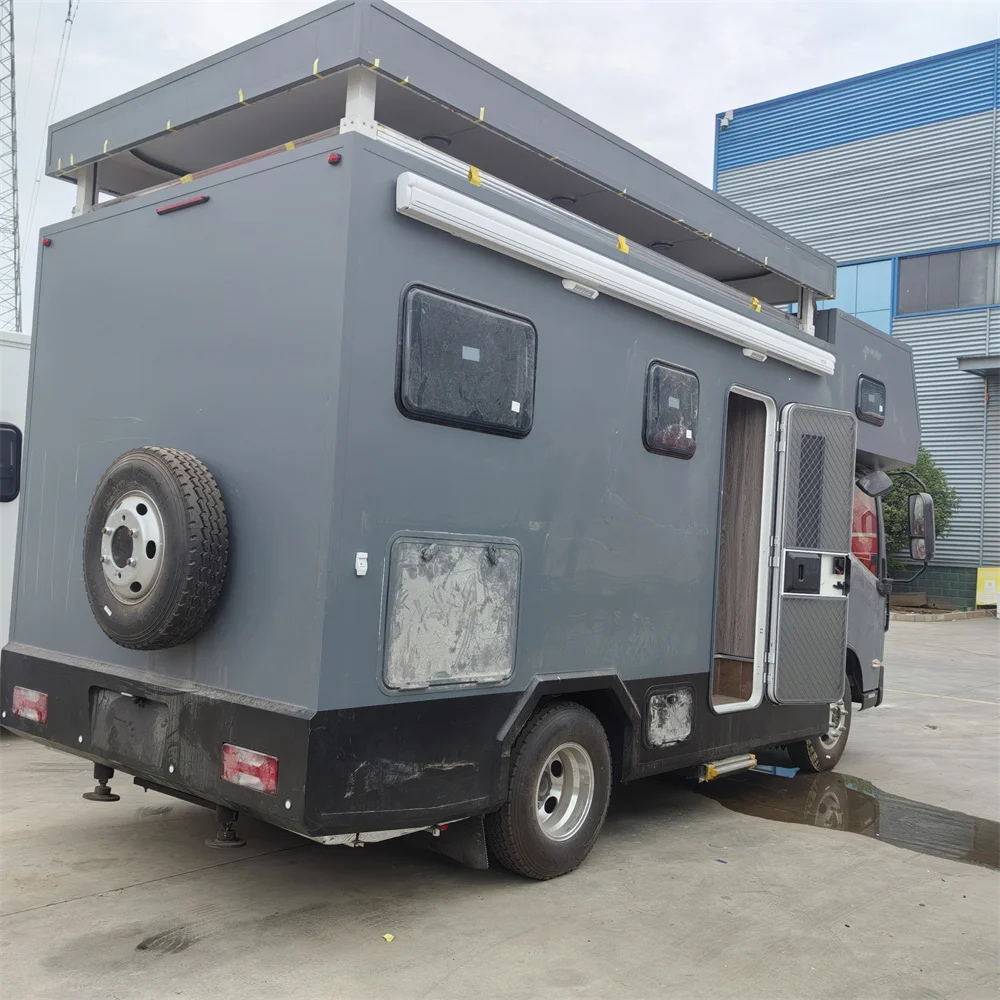 China Factory Direct high quality   4x2 Luxury Mobile Touring Car for sale