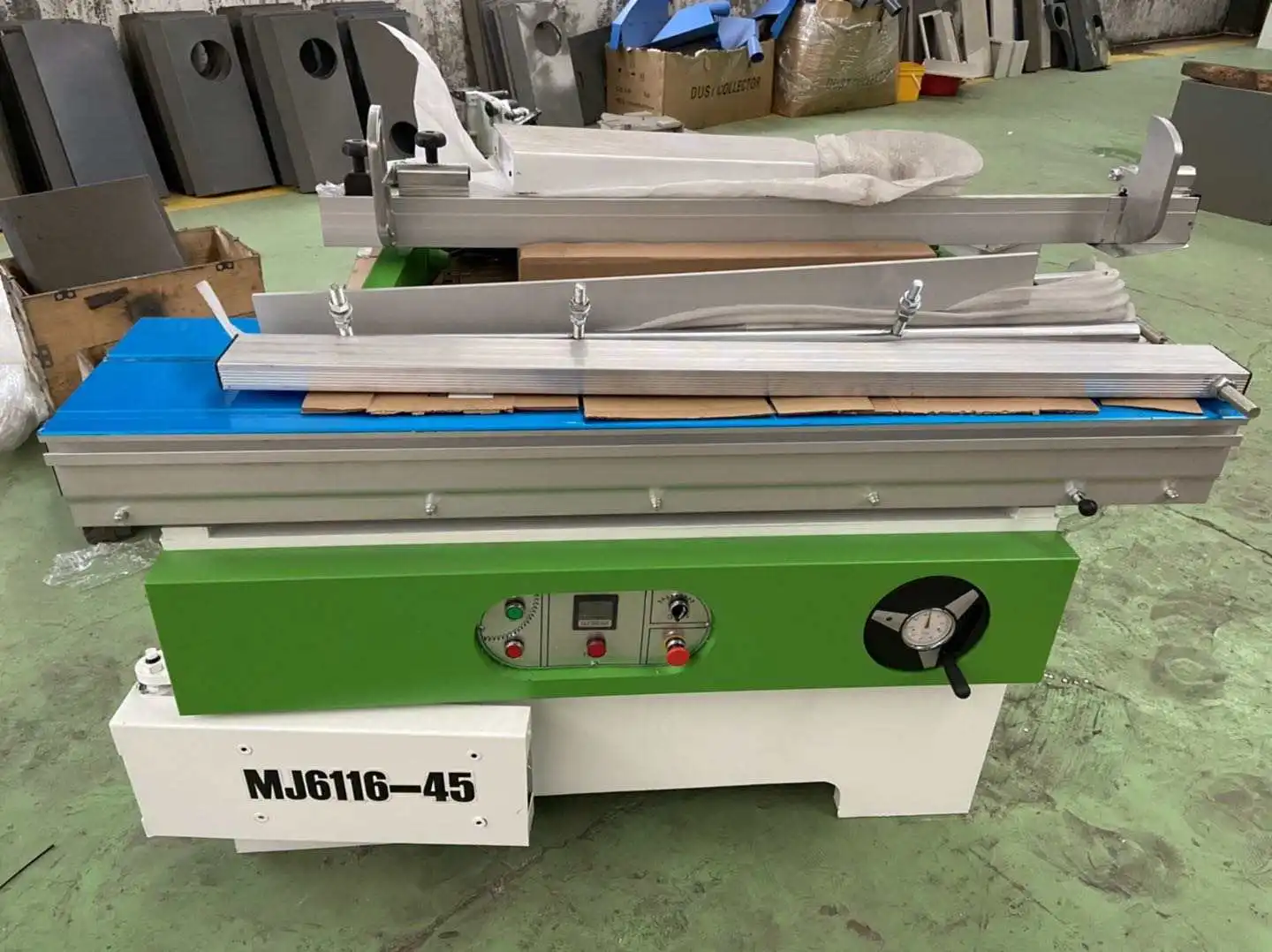 1.6m Sliding Table Saw Machine Cutting Plug-in board