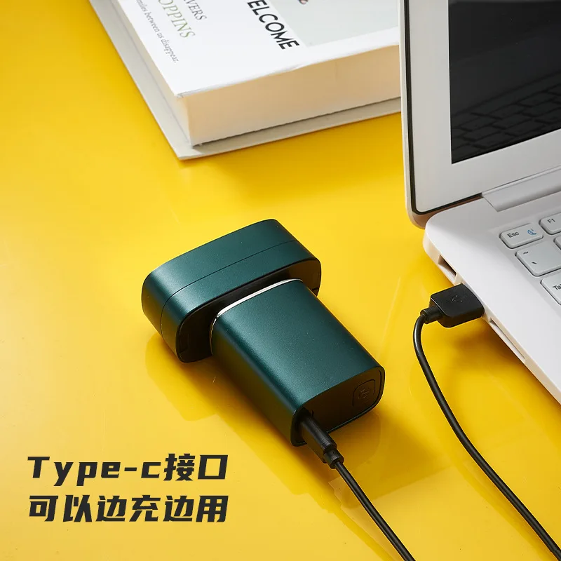 Wholesale Portable Power Beard Knife Hammer Rotary Three-Blade Digital Display Electric Shaver
