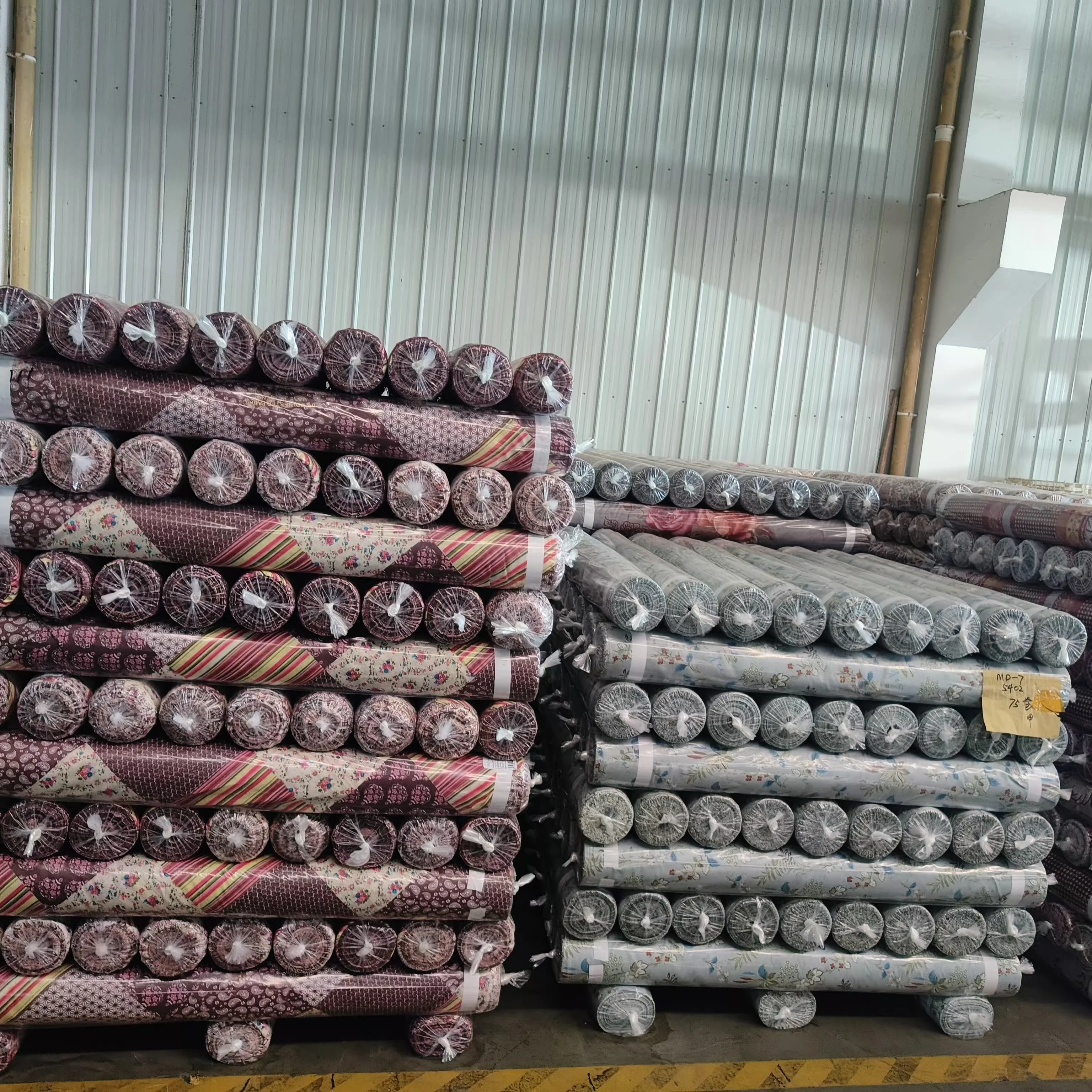 Changxing popular flower design pigment printed fabric for making bedsheet material fabric
