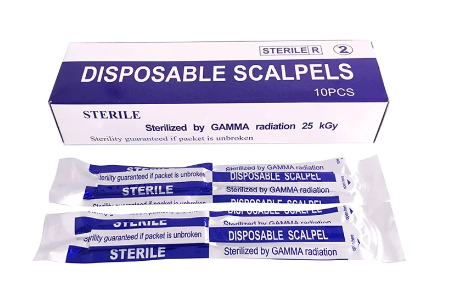 Multiple blade disposable sterile surgical scalpel blades with handle