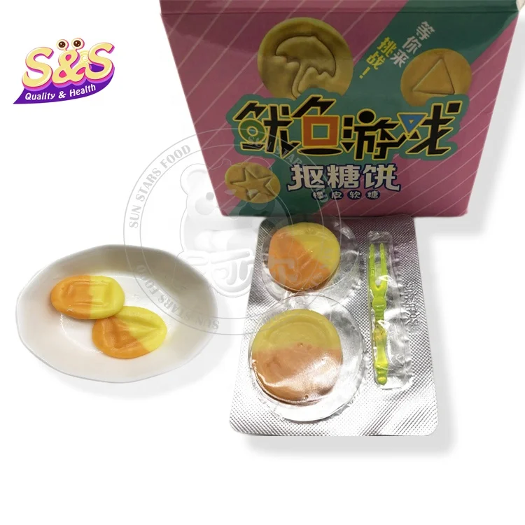 Squid Game Pattern Fruity Fudge Candy Cartoon-Shaped Sugar with Plastic Fork Box Packaging