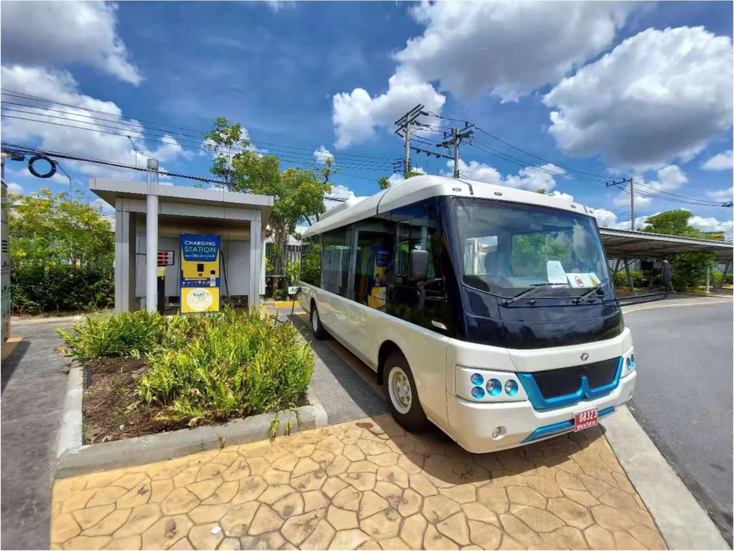 Full Electric Vehicle Kit 18t 80kw new energy vehicle tool AES03T AES08T pmsm motor bus ev conversion kit for car