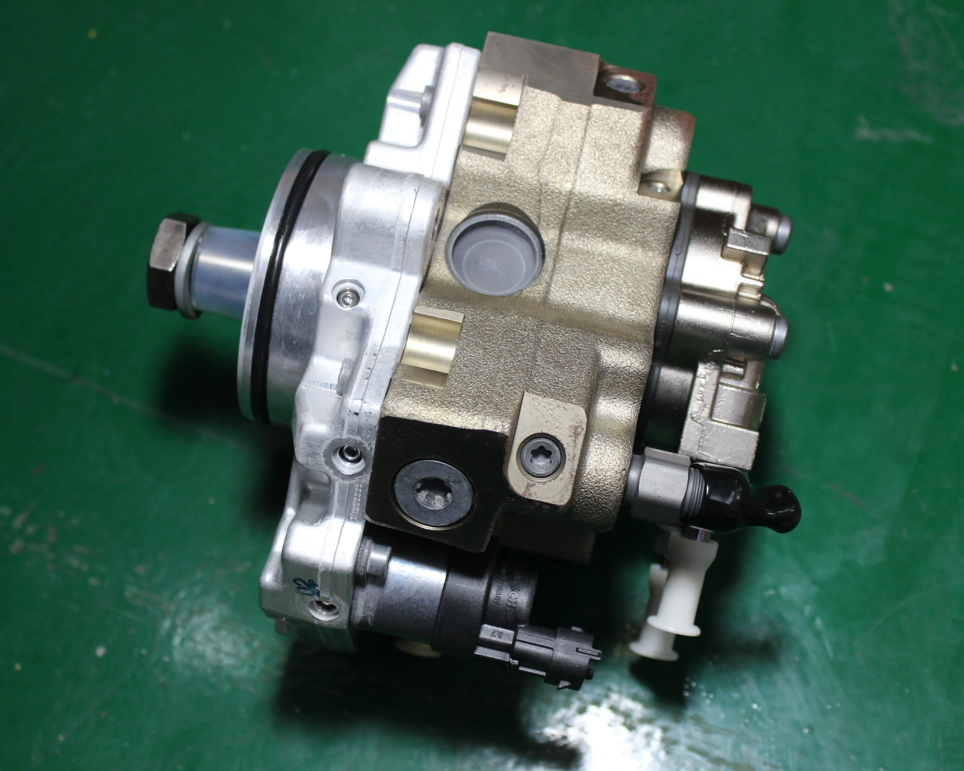 PC200-8 WA200-7 PC228US экскаватор запчасти 6D107 двигателя топливный насос высокого давления 6754-71-1010