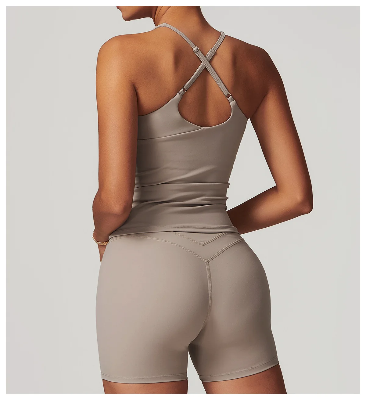 Custom Wholesale Solid Padded Ladies Gym Crossback Sports Bra Yoga Workout Crop Tops Fitness Naked Feeling V Neck Tank Tops