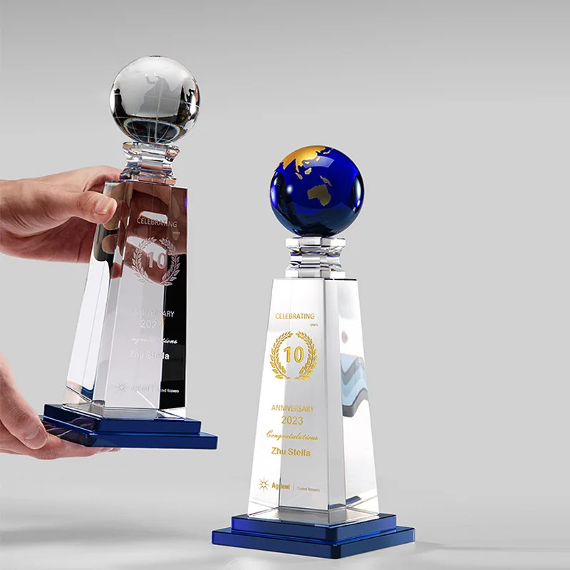 New Arrived Globe Design Customized Logo Crystal Trophy Football Trophy Annual Meeting Award