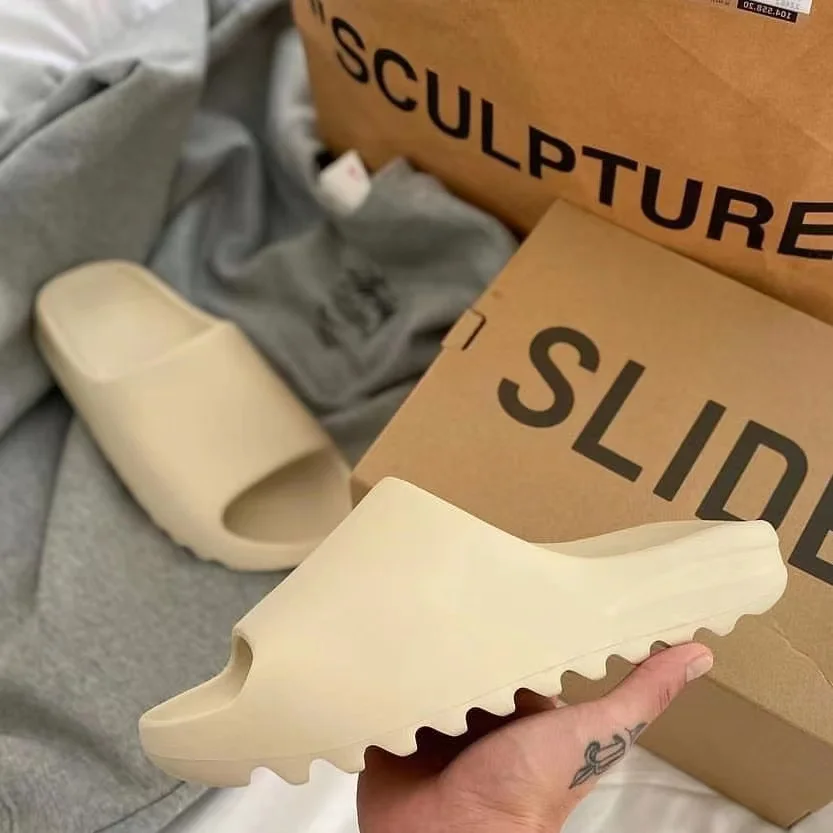 
2021 Vendor Summer Unisex Foam Yeezy Slides Slippers Kids Bone Sandals Elmo Baby Yeezy Slides 