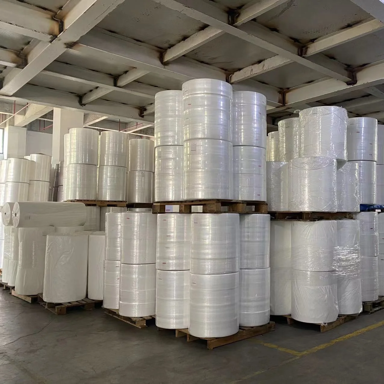 PFE99 BFE99 Breathable Melt Blown Polypropylene Nonwoven Fabrics Roll Meltblown Non Woven Fabrics For Air Filter