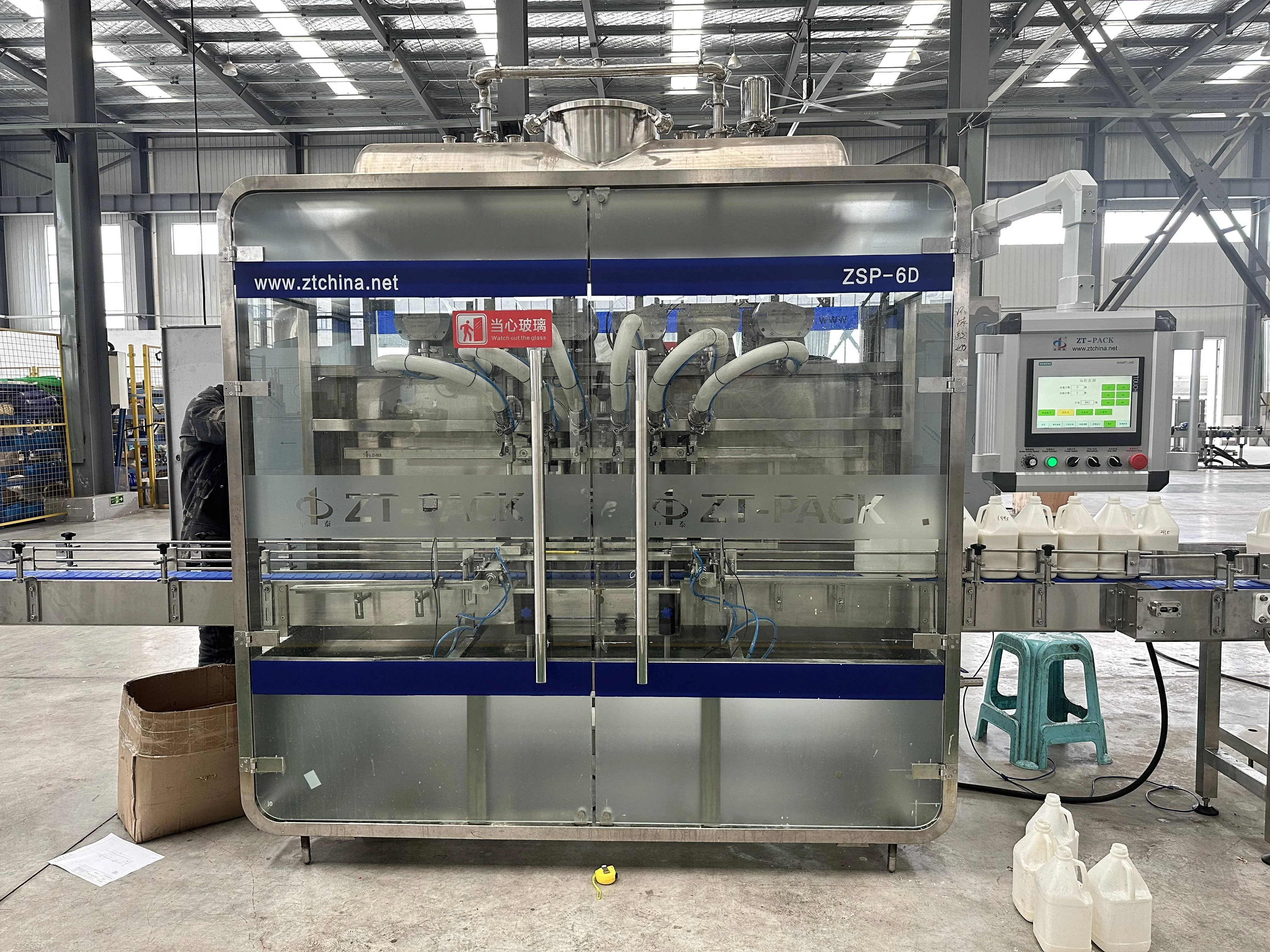 Automatic Petrochemicals Brake Industrial Lubricants Oils Filling Machines For Gear Hydraulic Oil Fluids Packing