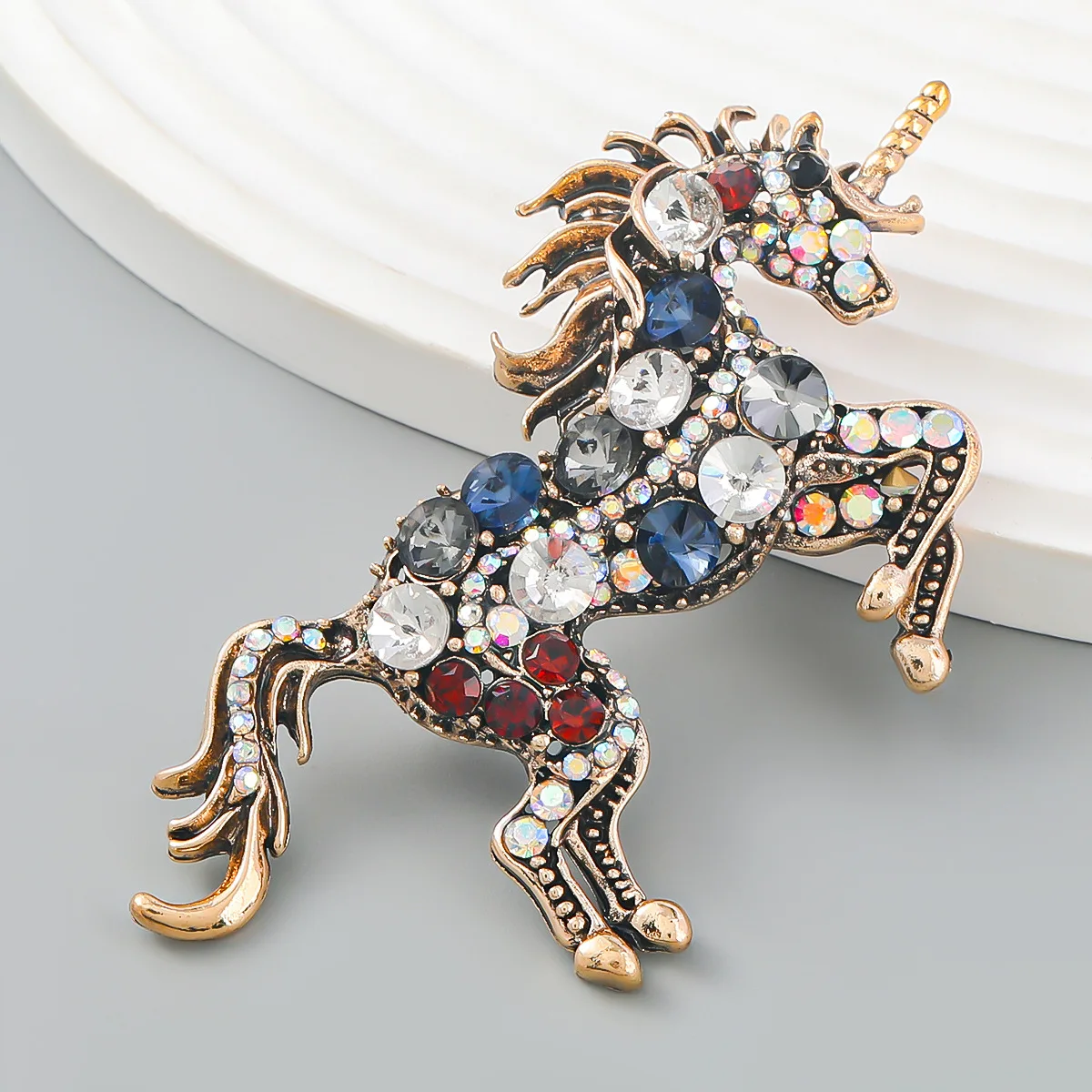 2022 Newest Cute Elegant Multicolored Exquisite Crystal Horse Brooch