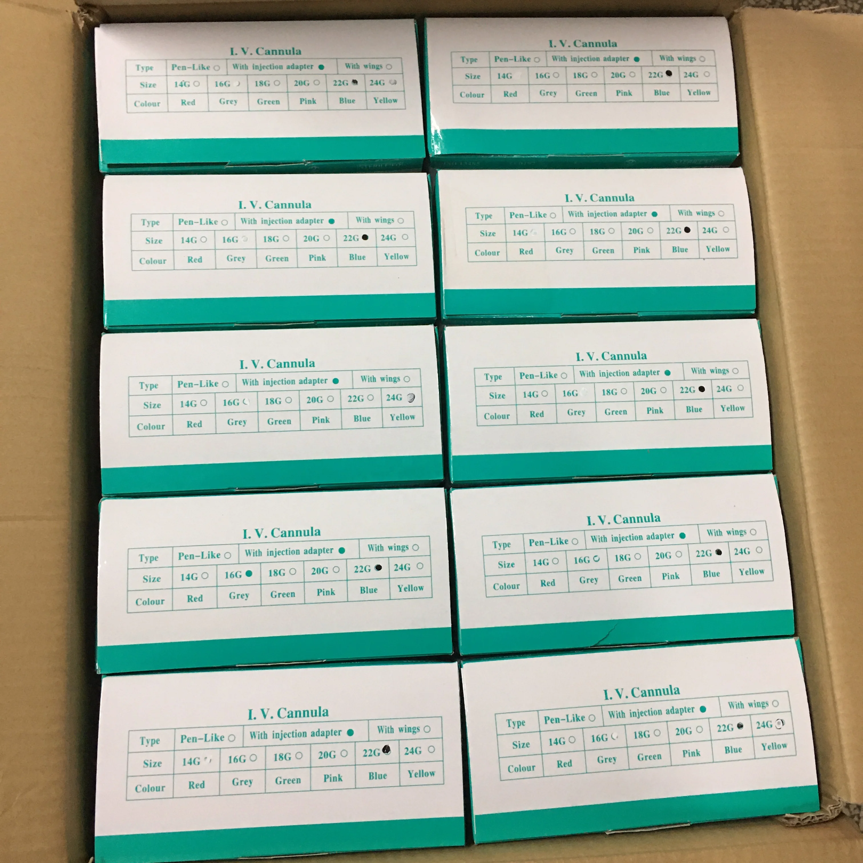 Disposable IV canuula with wings and injection port 14G -26G CE&ISO