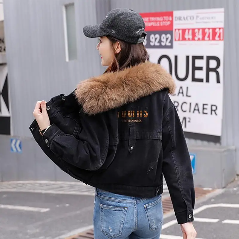 2021 Veste En Jean Avec Fourrure Fashion  Loose Outerwear Denim Jeans Jacket Fall Women Embroidered Faux Fur Print Denim Jacket