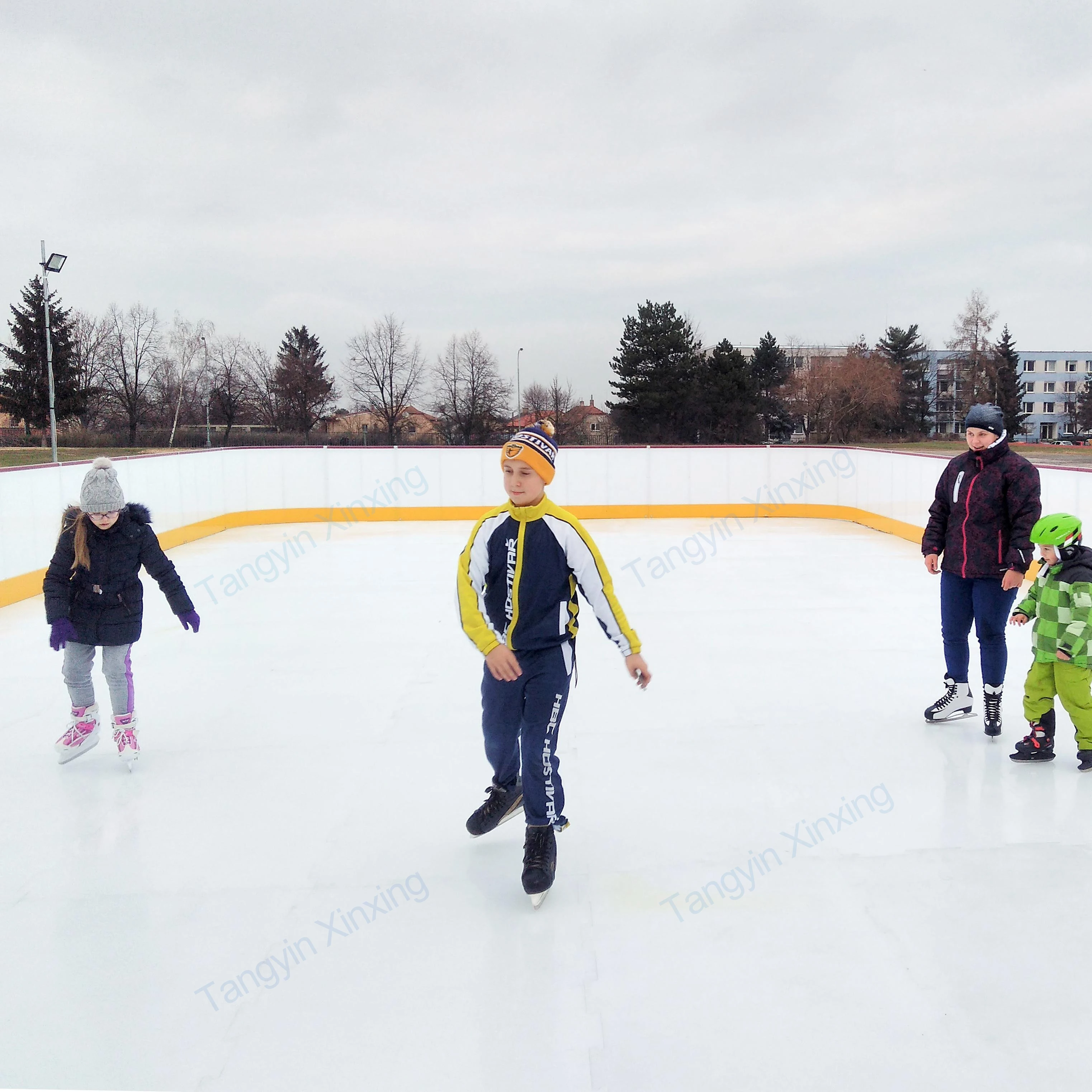 Outdoor Plastic Kids Backyard Artificial Ice Rink Panels Prices