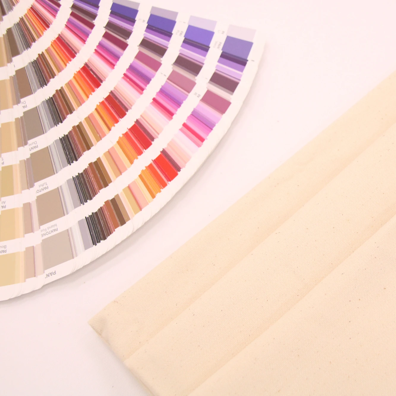 
Hot Selling Abrasion-Resistant Feature Fleece Velvet Fabric Chiffon Printed Fabric 