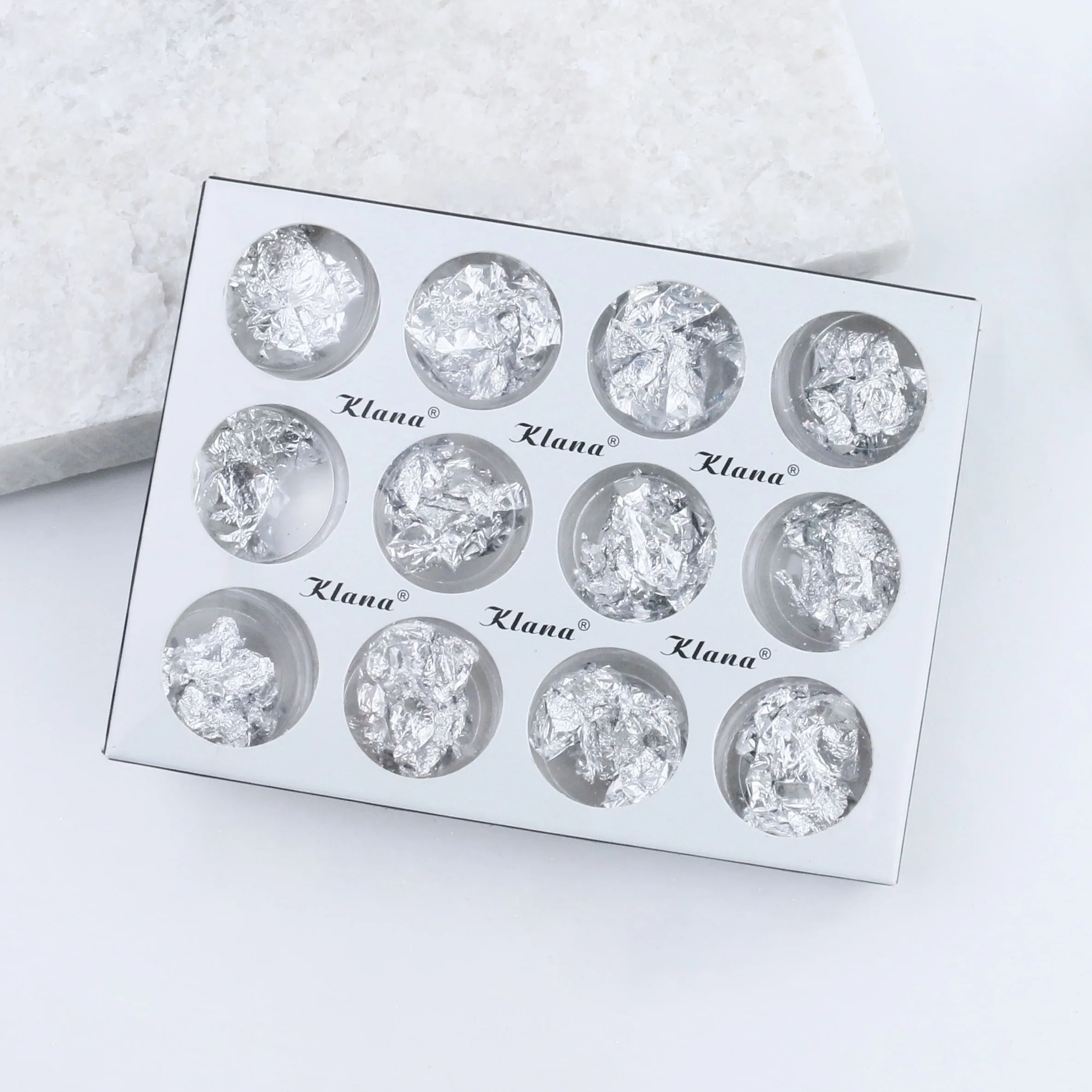 Popular Nail Gold Foil Flakes For Resin Gilding Metal Gold Leaf Flakes for Nails Art Crafts Painting Slime