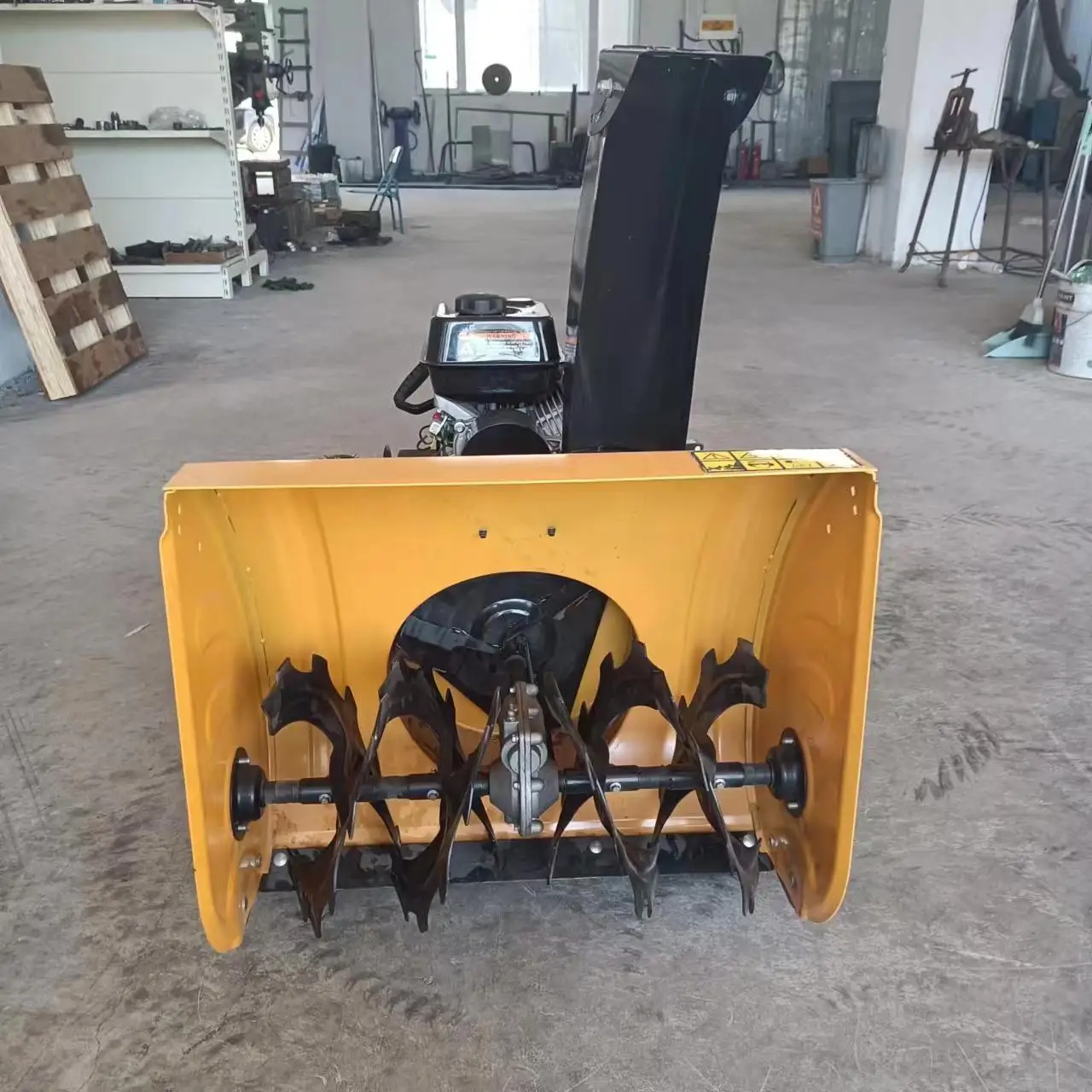 Multifunctional remote control road snow thrower municipal engineering road snow sweeper