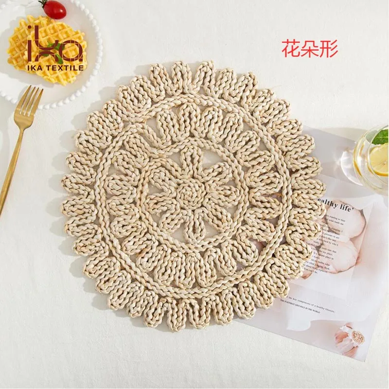 Natural Color Corn Husk Handwoven Washable Rattan Round Mat Placemat for Dining Wedding Luxury