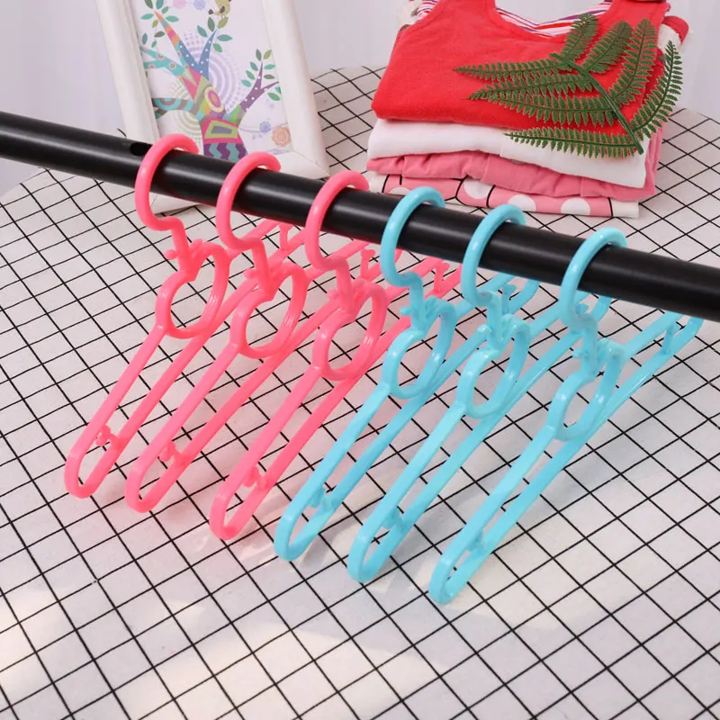 wholesale hot sale baby plastic clothes hanger