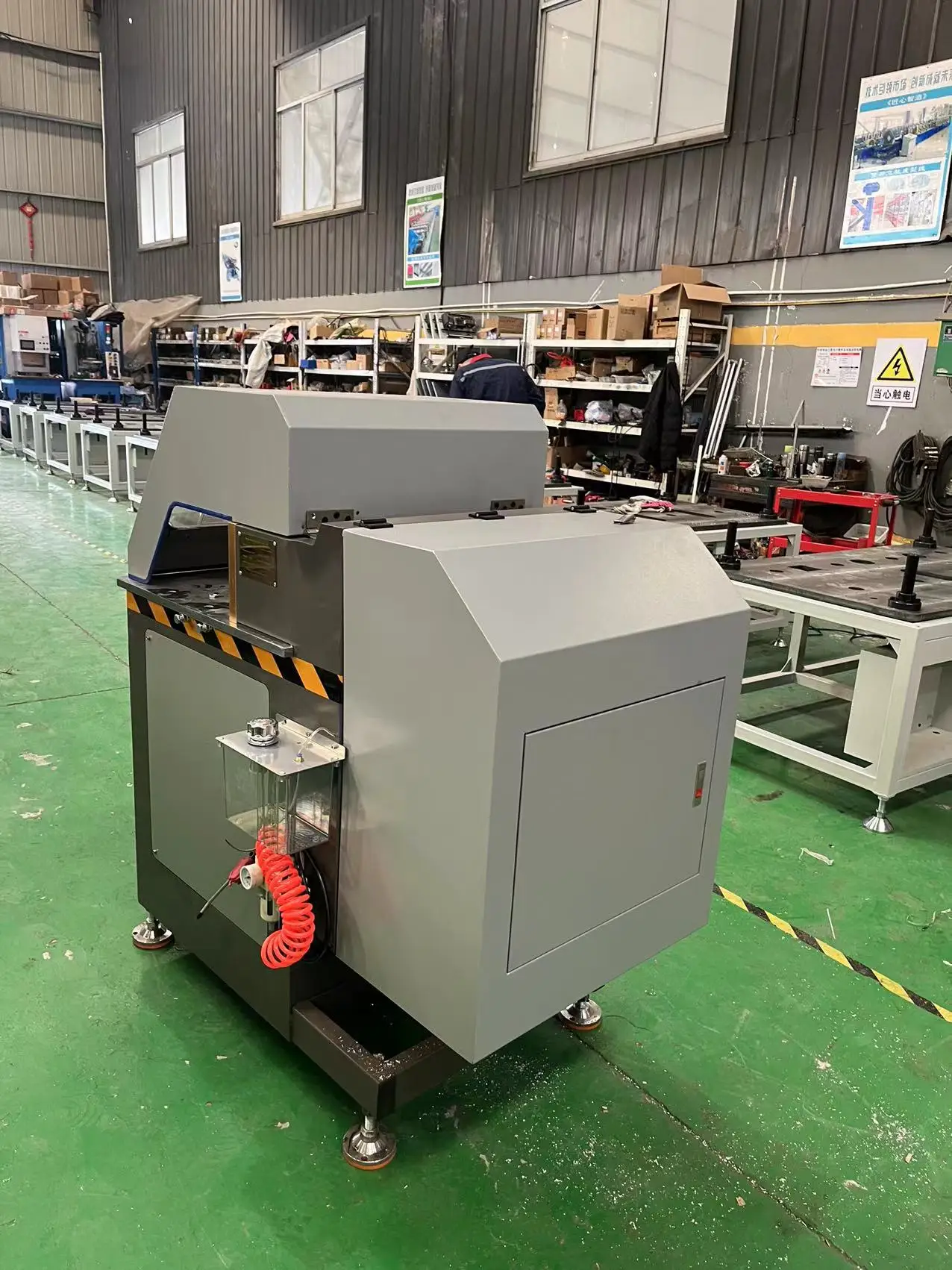Single Head Knife Cutting Machine PVC/UPVC New Motor Industrial Aluminum Profile Equipment PLC Engine Core Bearing Factory Price