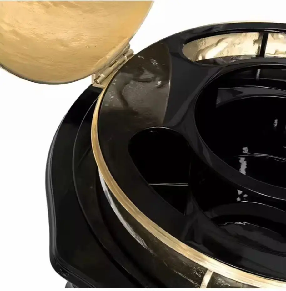 Wine cabinet light luxury high-end Italian pure copper creative art decoration advanced sense landing exquisite wine cabinet