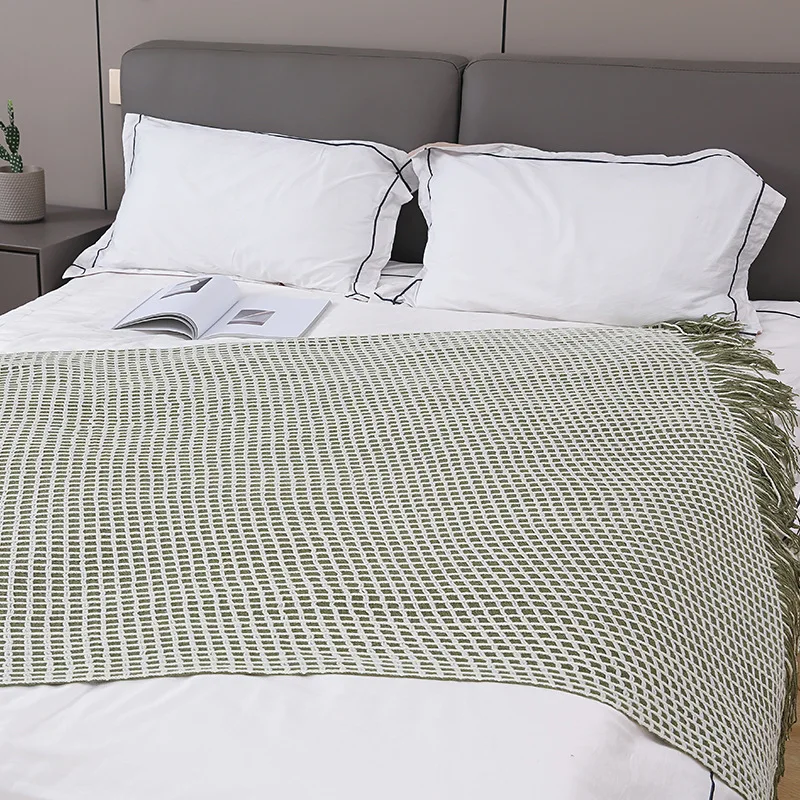2024 Hot Sale Acrylic Knitted New Design Blanket Woven Blanket with Tassels    Throws and Blankets for Decoration