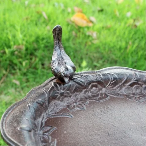 Cast Iron Bird Bath Yard Statue High-Footed Candlestick Bird Food Pot Retro Bird Feeder Garden Courtyard Decor Flower Pot