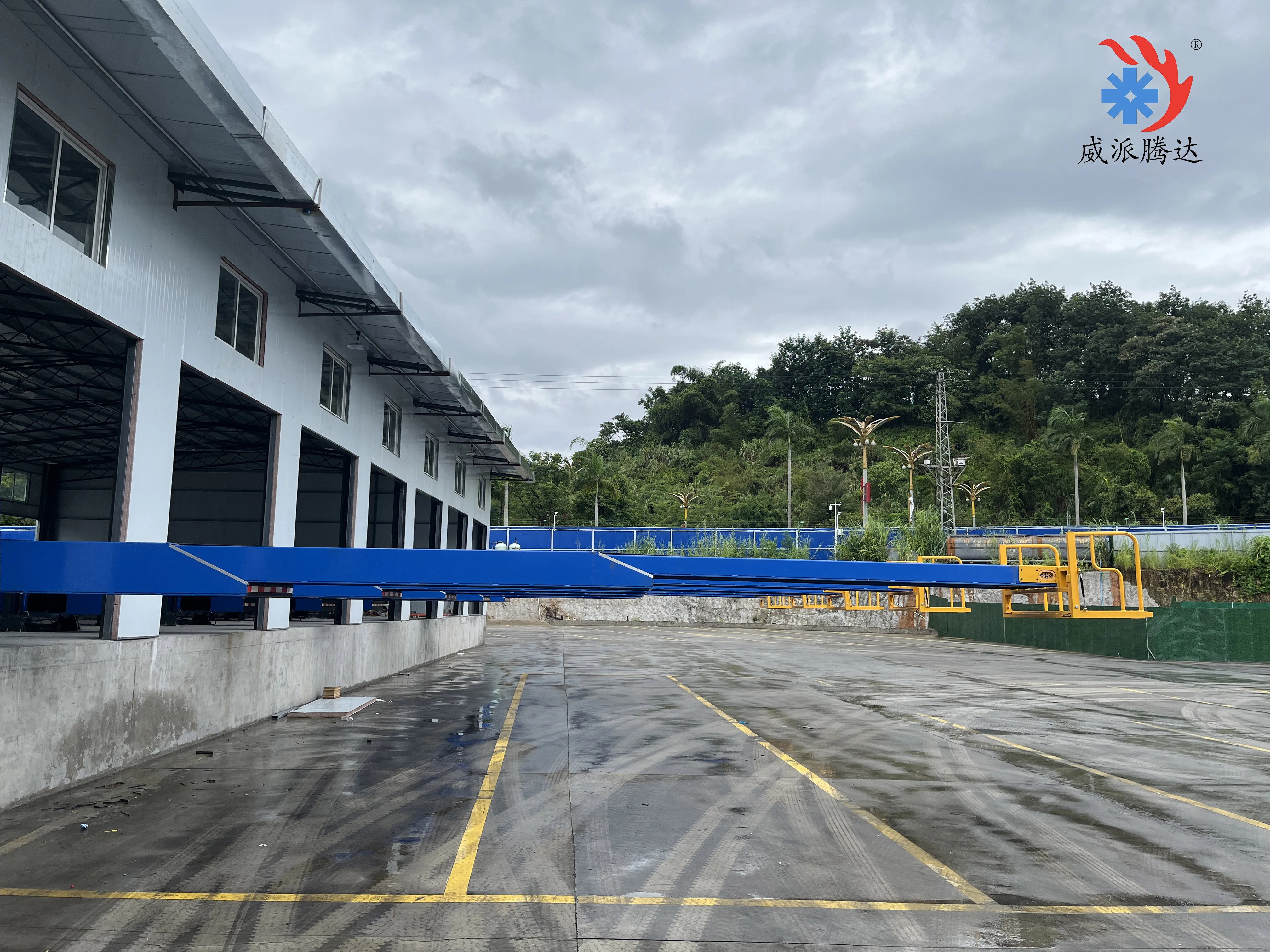 portable inclined belt conveyor machine with tail boom telescopic belt conveyors manufacturers in china