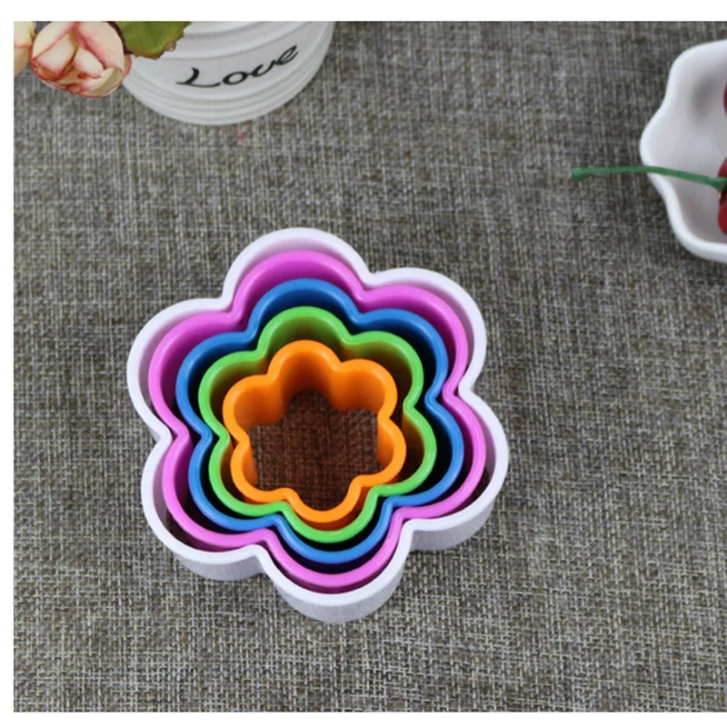 5pcs/set Cookies Cake Decorating Diy Baking Tools Heart Cookies Cutter Molds Fashion Useful Kitchen Tools