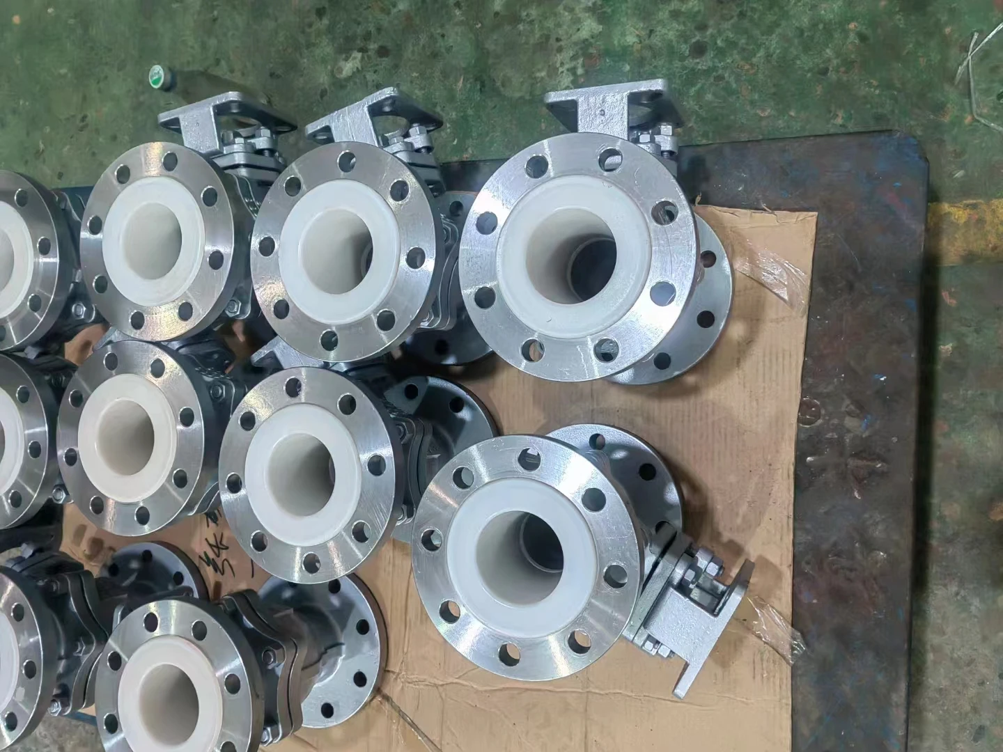 Stainless steel  fluorine lining corrosion resistant up and down spreading manual electric pneumatic ball valve