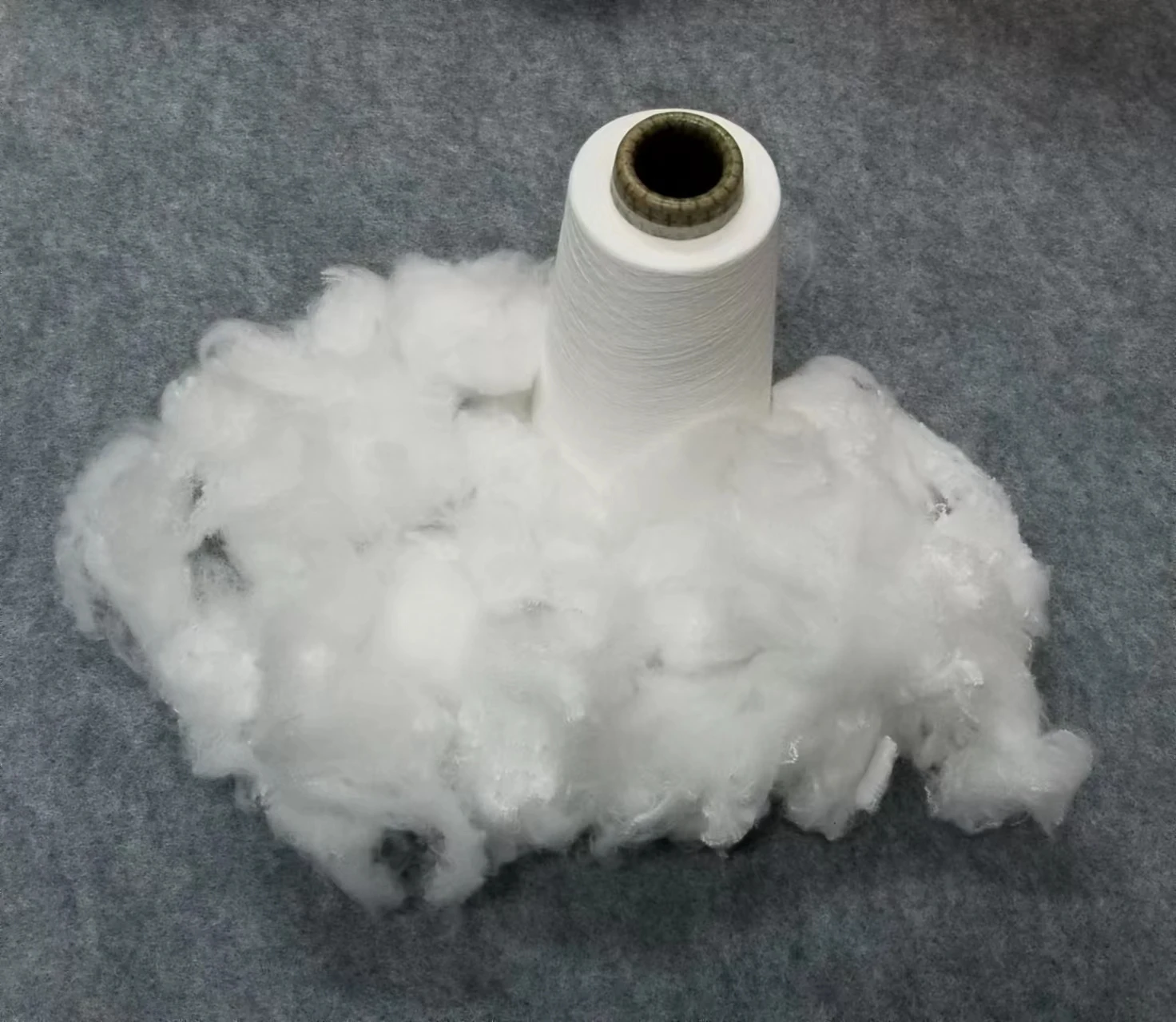 pet recycling white fiber factory/polyester fiber for spinning yarn/ polyester fibre with good price