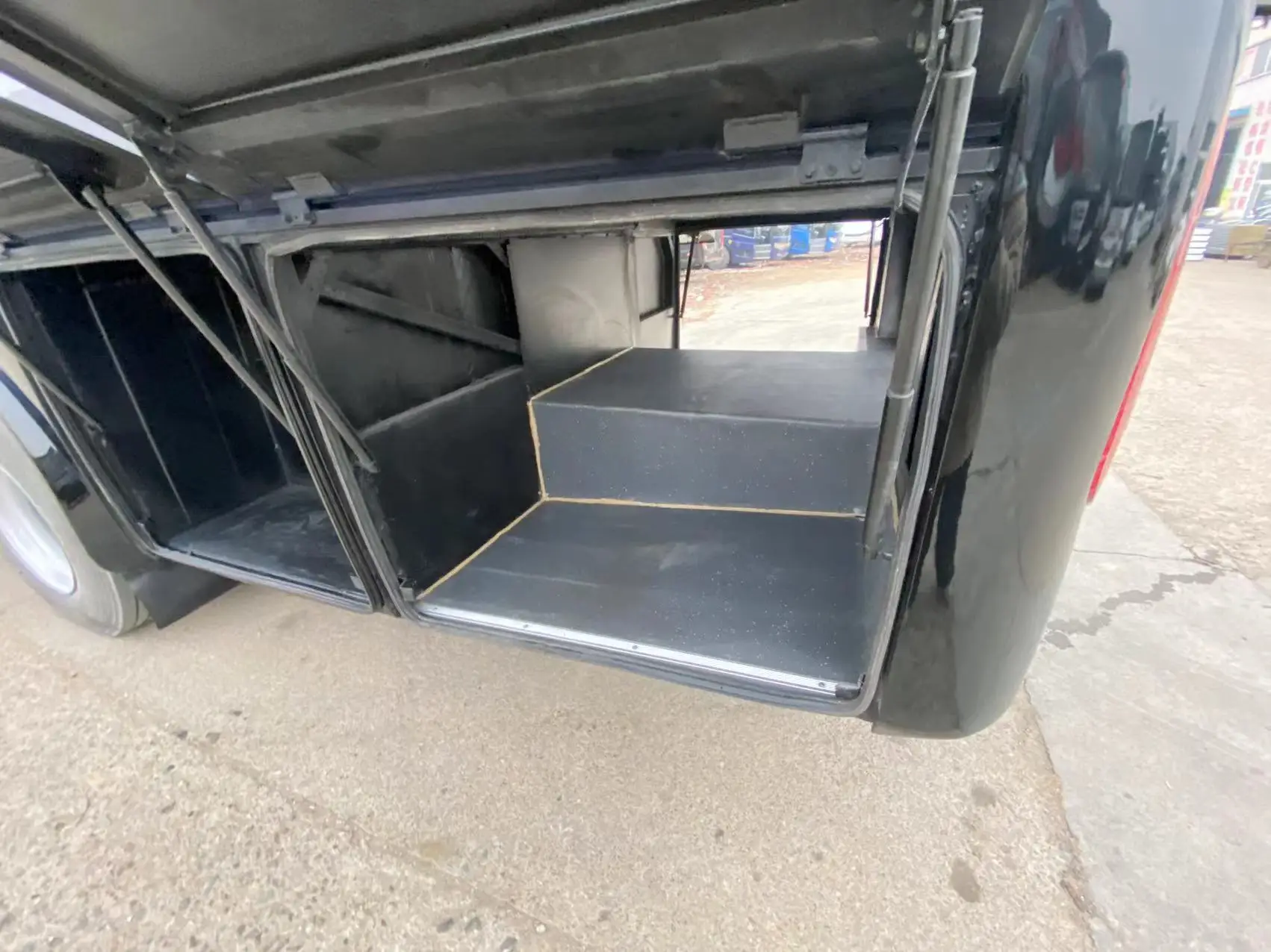 Hot sale LHD bus used luxury bus in china 3+2 seats city buses in stock