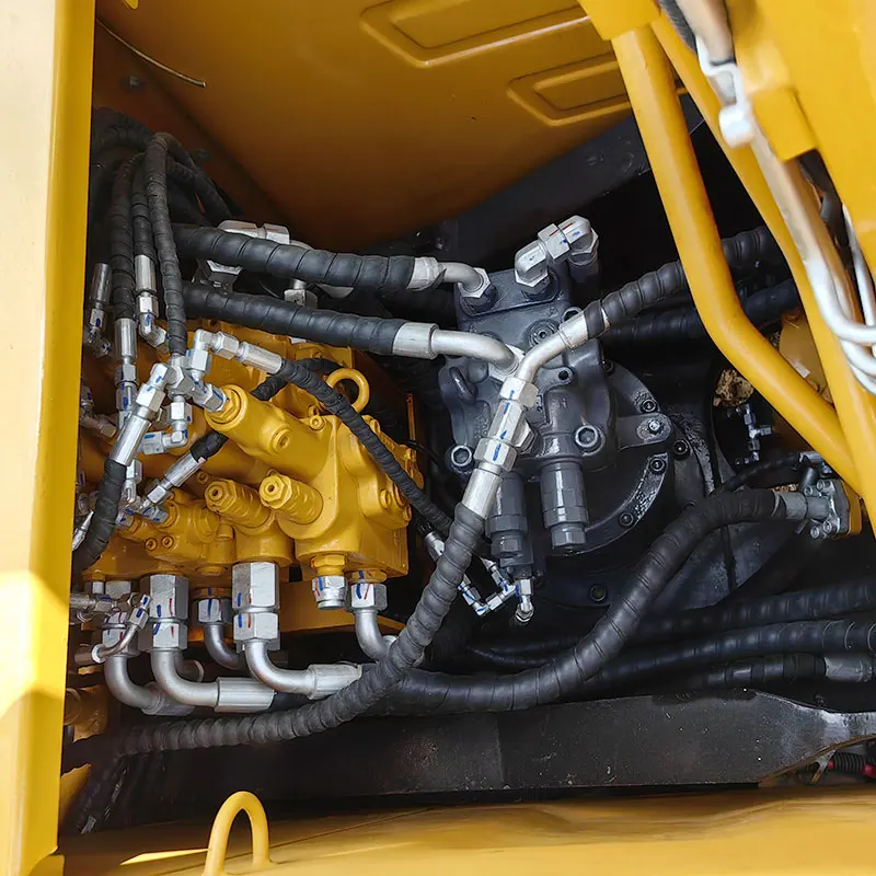 Foreign trade sales of Sany excavator sy135 235 excavator hydraulic crawler machine car condition good home direct work