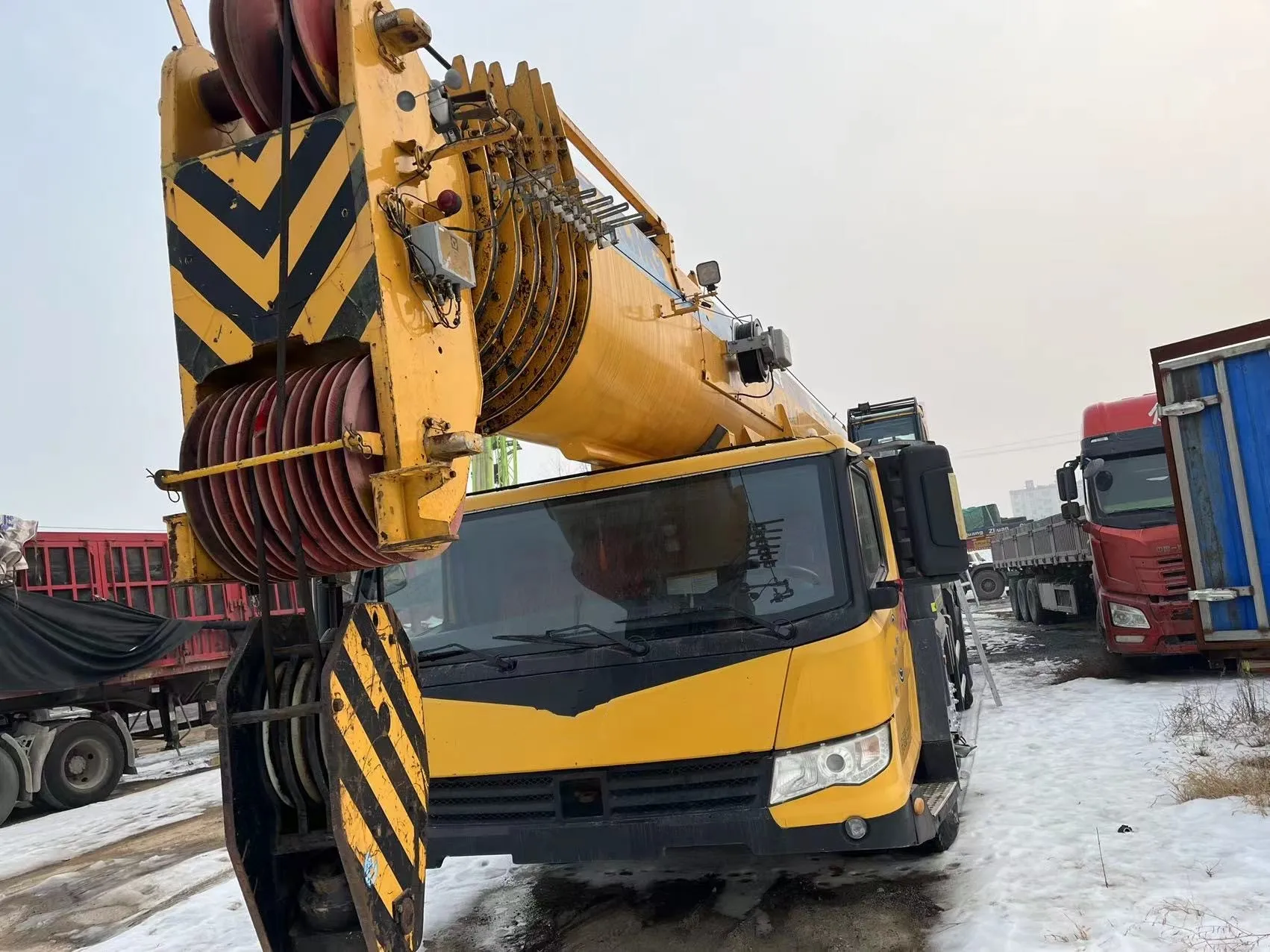 Подержанный оригинальный Китай сделал 70-тонный автокран для продажи с низкой ценой 50ton 100ton 200ton Автокран