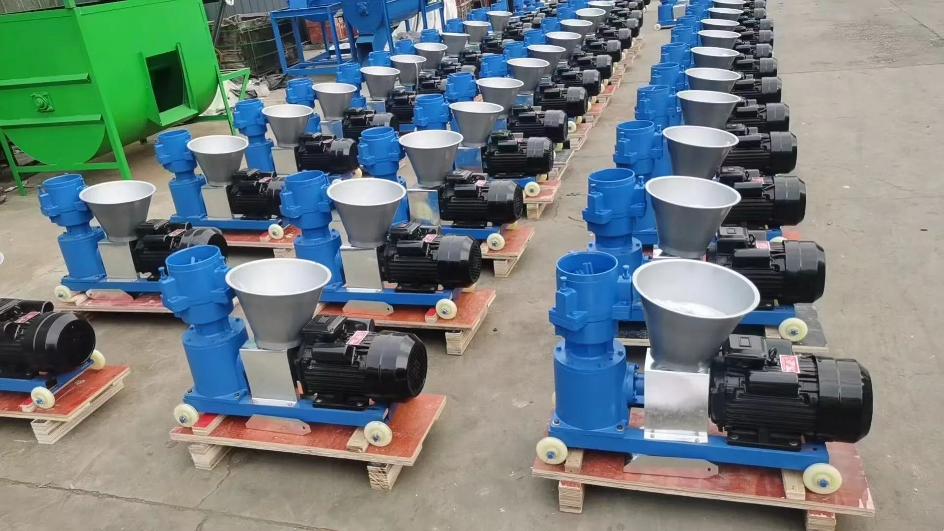 100-200kg/h feed pellet mill machine with mini pellet machine pelletizer