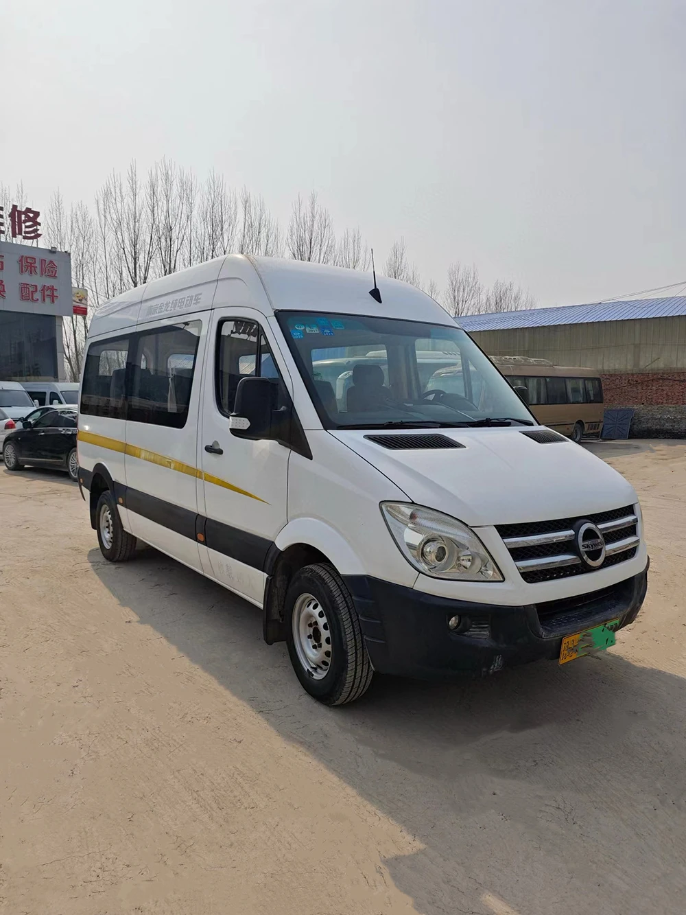 14 Seats Kinglong Luxury Automatic Coach Used Mini Electric Bus Export Model NJL6600BEV15 Front Engine Coach Bus on Offer Online