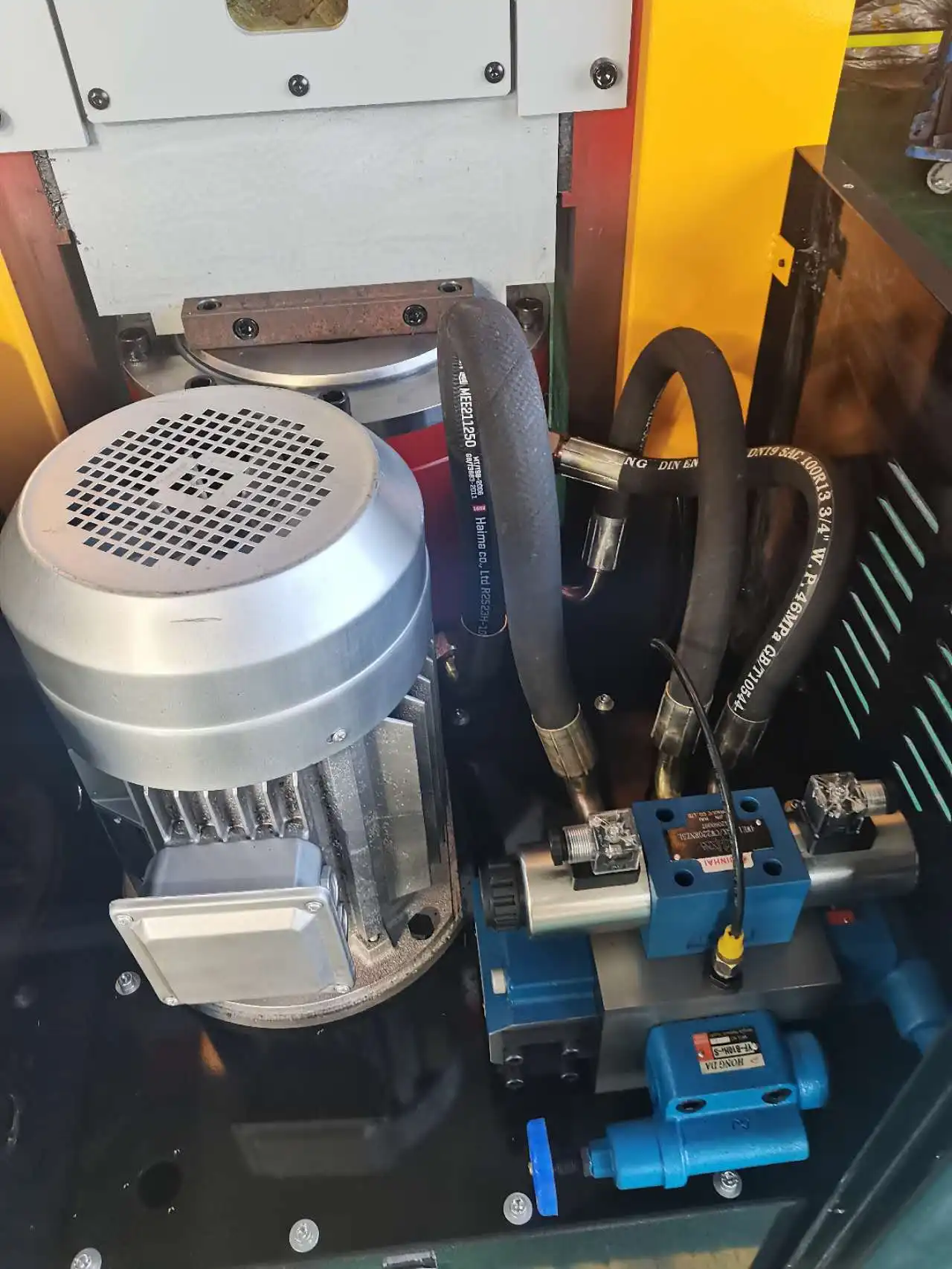 Factory Hydraulic crimping machine for 1-4 wire hose max 2' 3' electrical terminal ultra thin hose crimping machine