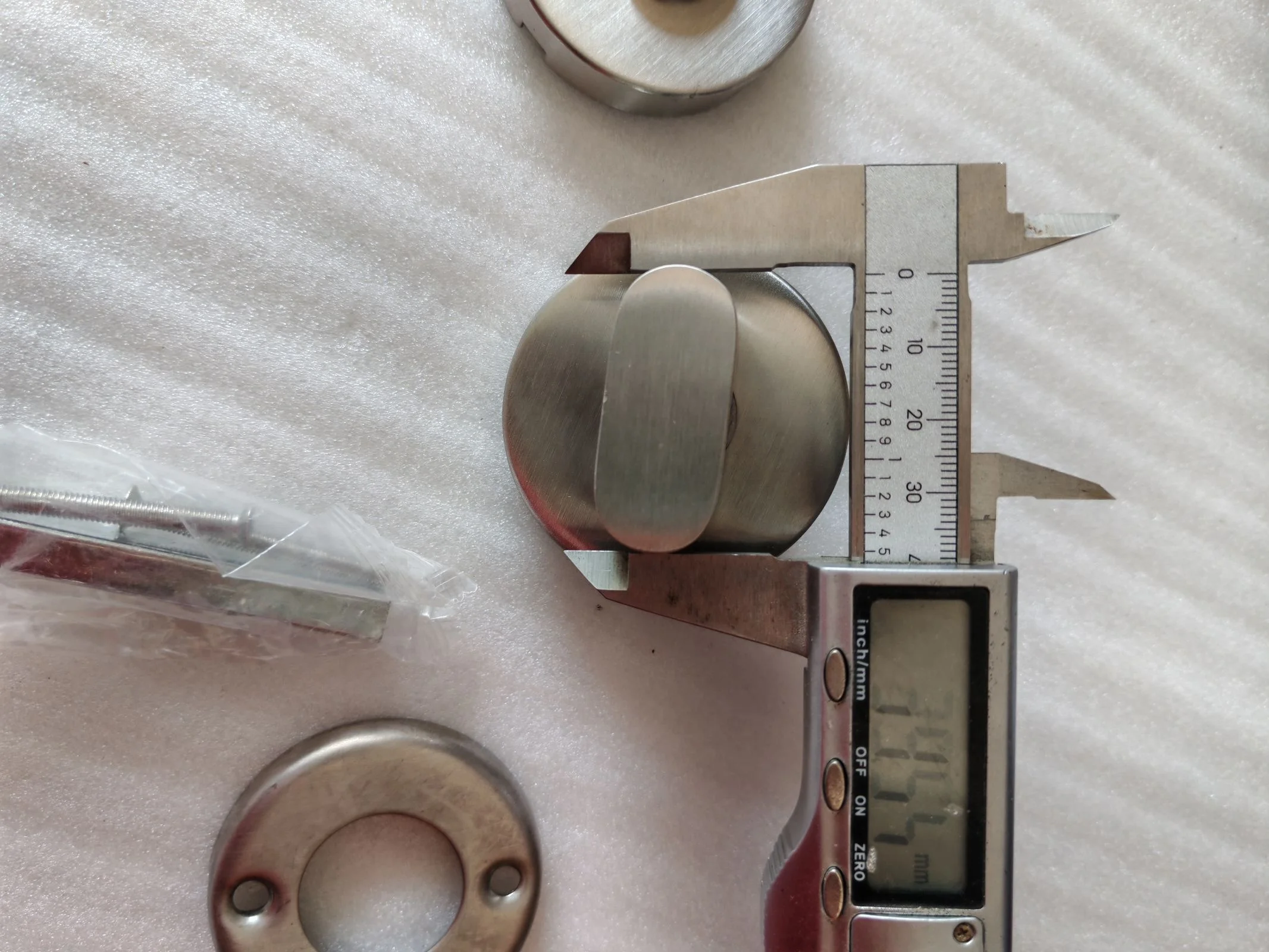 EVERSTRONG P009E 304 Stainless Steel round Toilet Cubicle Partition Door Lock or bathroom latch with indicator