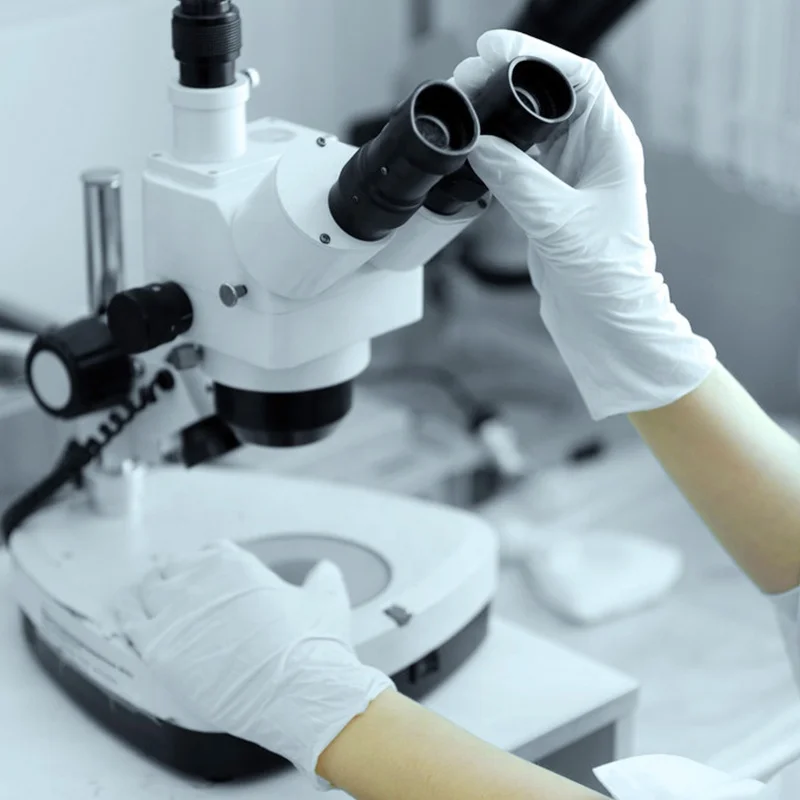 Химическая стойкость нитриловые перчатки водонепроницаемый Сенсорный Экран Нескользящие белые одноразовые без порошка для лаборатории