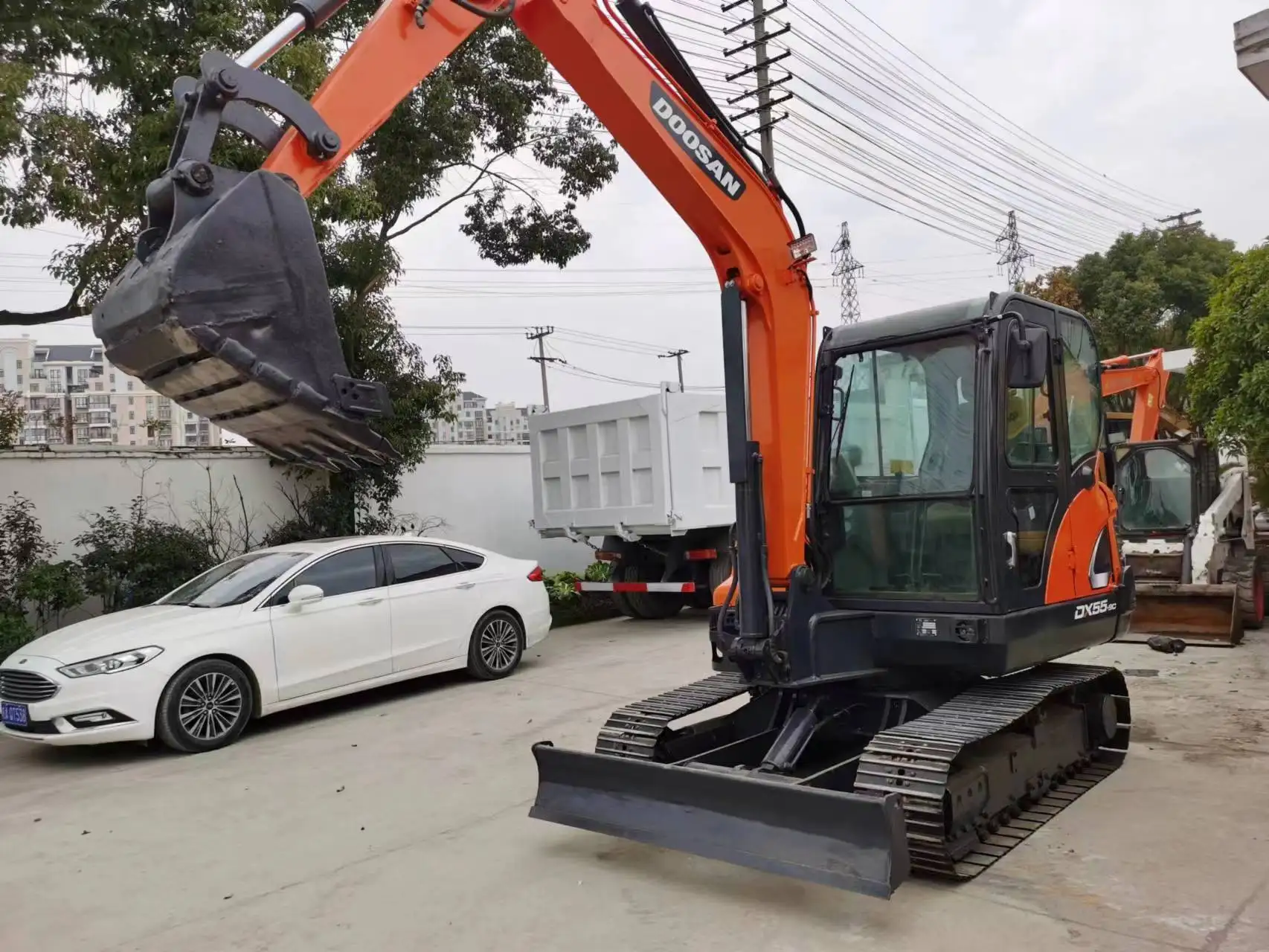 Factory price used Doosan DX55 DX60 DX140 DX225 Nice condition low price construction works crawler digger excavator DX55-9