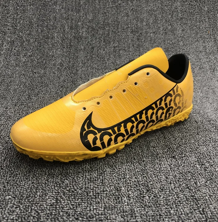 Mammon Manufacturer Hot Sale Soccer Boots Mens Outdoor Ic Soccer Shoes Wholesale Price Low Top Football Boots