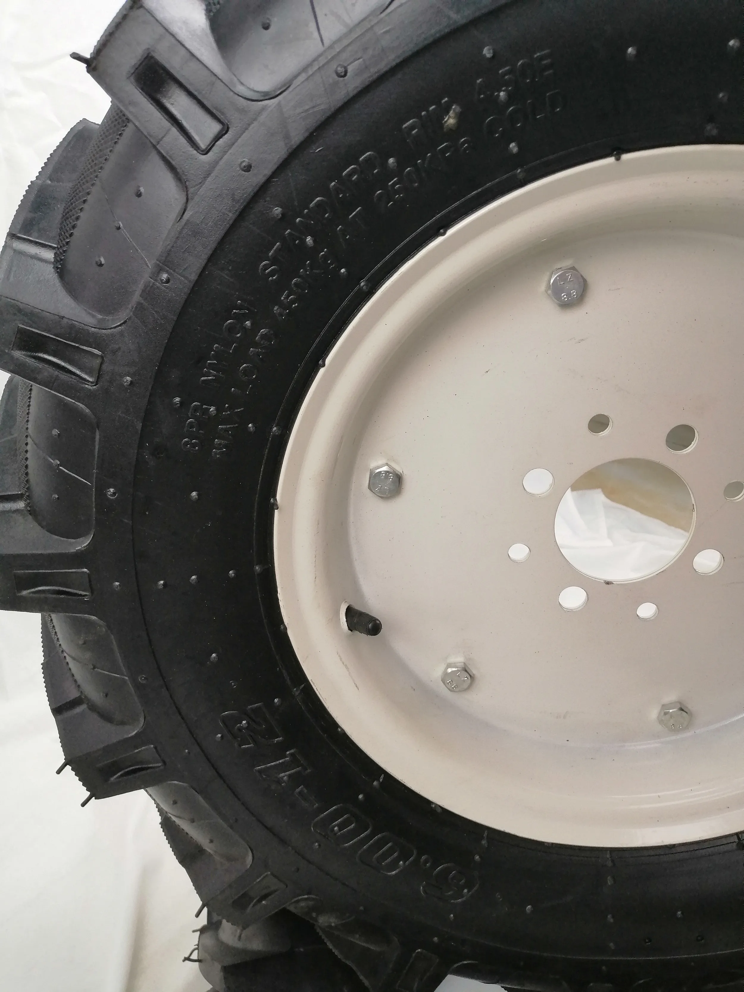 Chinese cheap farm implement tractor tyre agricultural wheel 6.00-12