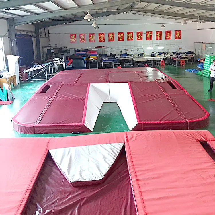 Pole vault height protection mat with three layers of heavyweight foam sponge