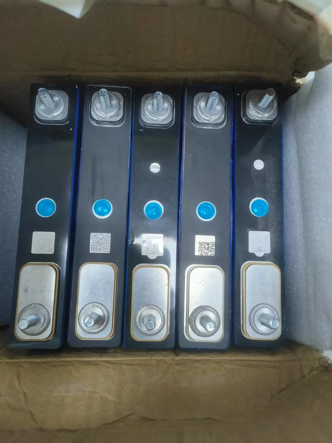 Deep Cycle 100Ah 200Ah 300Ah Lithium Battery Component 3.2V 100Ah  Grade A 3.2V Lithium Ion Batteries Lifepo4 Battery Cells