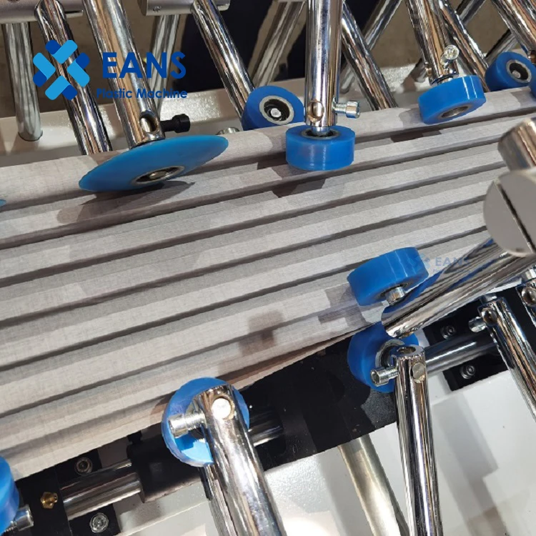 Plastic Lamination Laminating Machine WPC Fluted Panel Lamination Machine